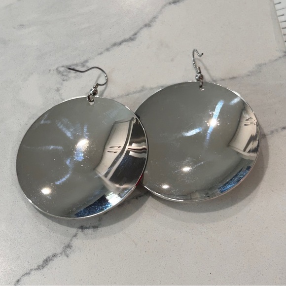 Vintage Greek Key Disc Earrings - Picture 8 of 9